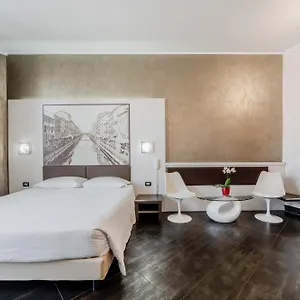 3* מלון Navigli